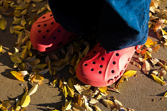 06 - Red shoes