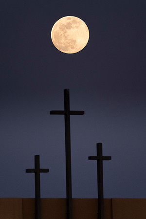 127 - Moon & Crosses